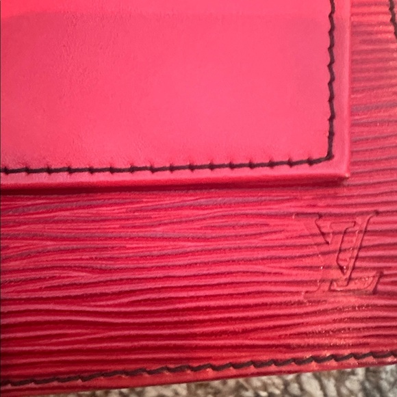 Louis Vuitton Vintage Red Jena Clutch with Gold Accent and Box - Picture 3 of 16